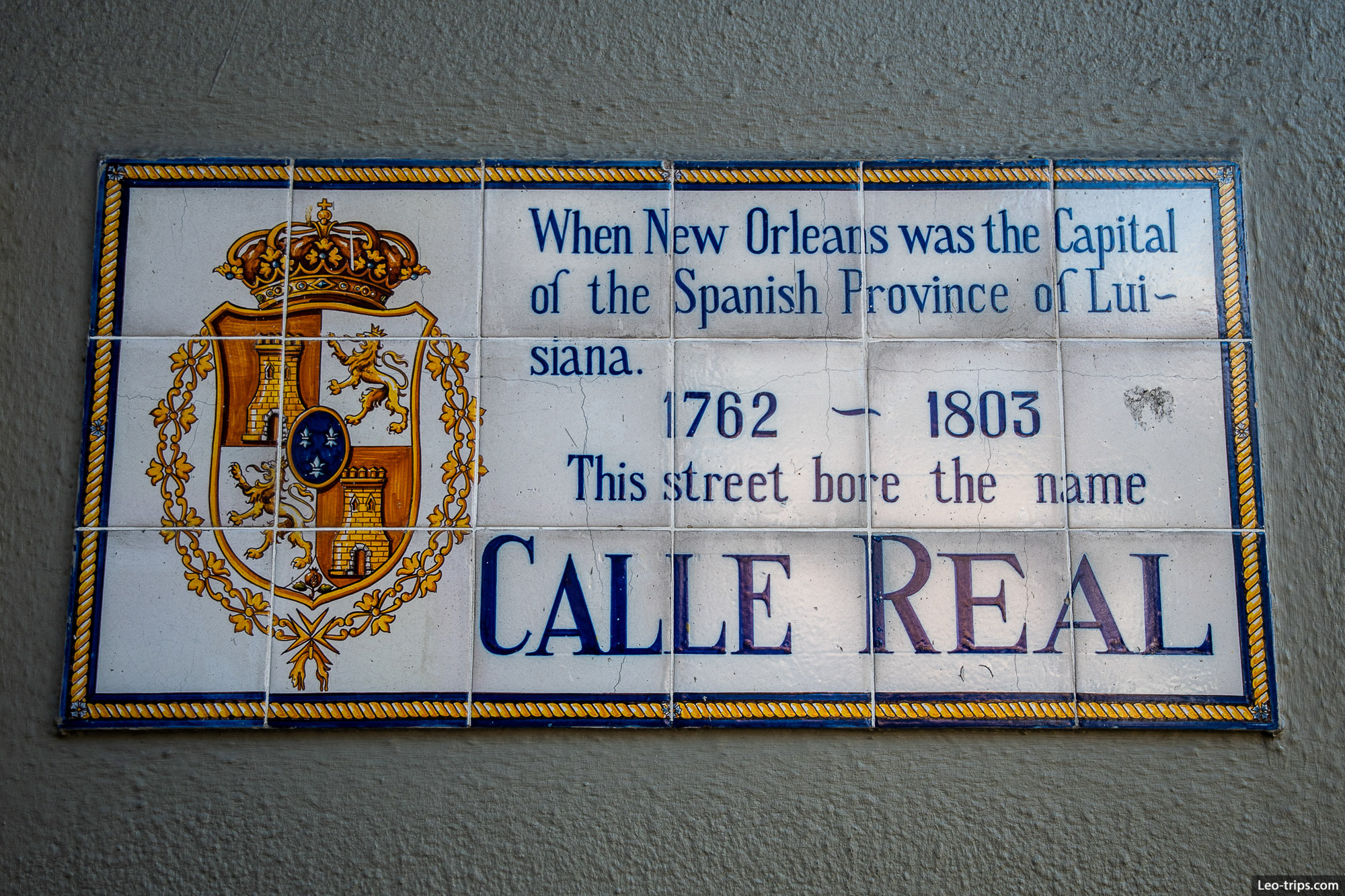 calle real street sign new orleans