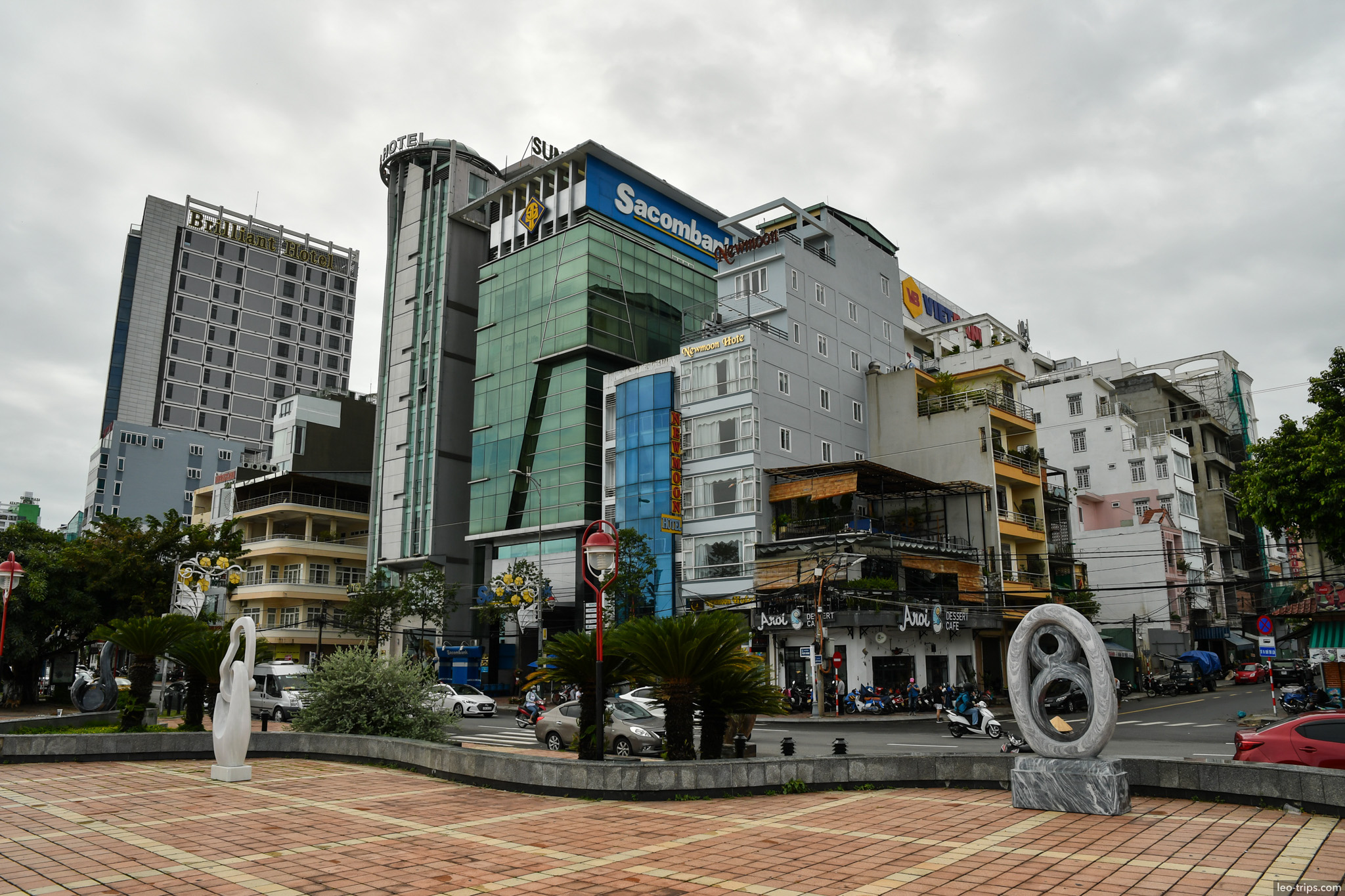 danang city center sacombank building square da nang