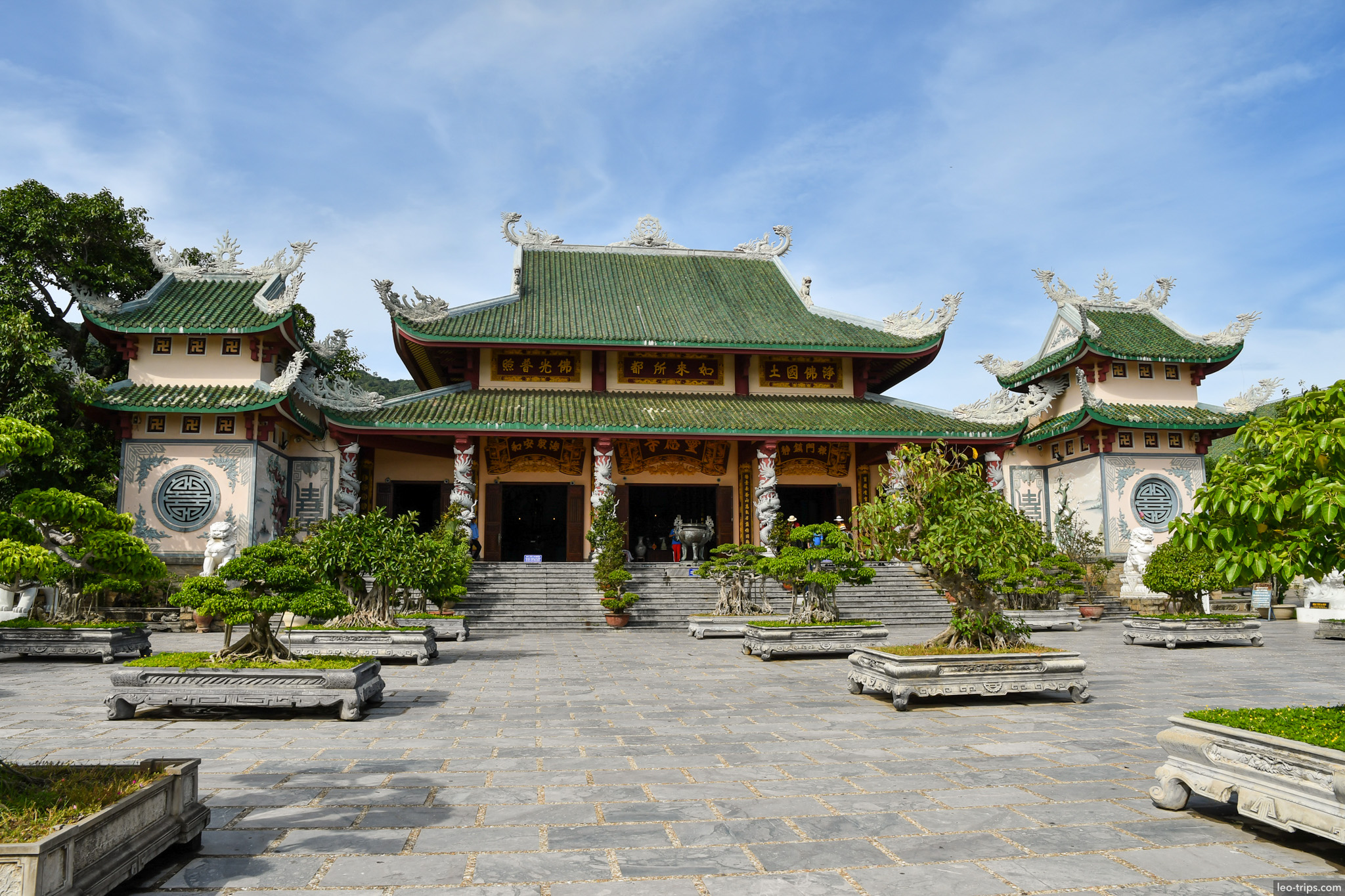 linh ung pagoda front facade bonsai danang da nang