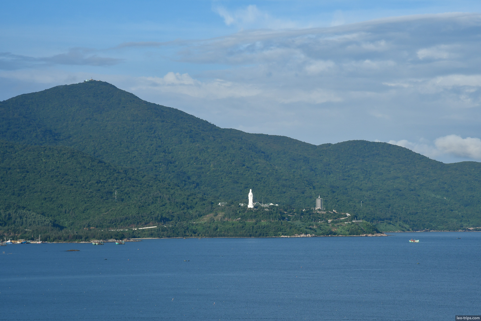 son tra peninsula guanyin statue pagoda sea view da nang
