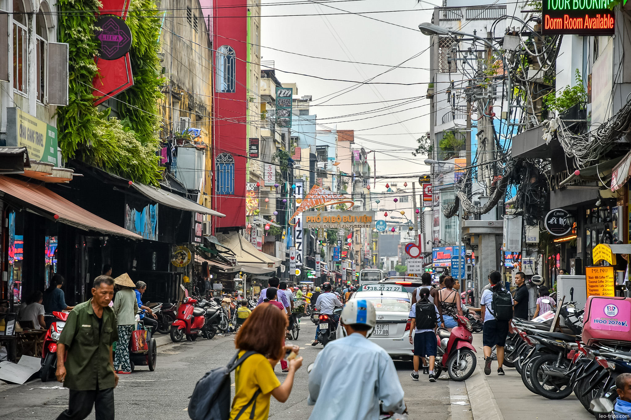 bui vien walking street backpacker area ho chi minh city