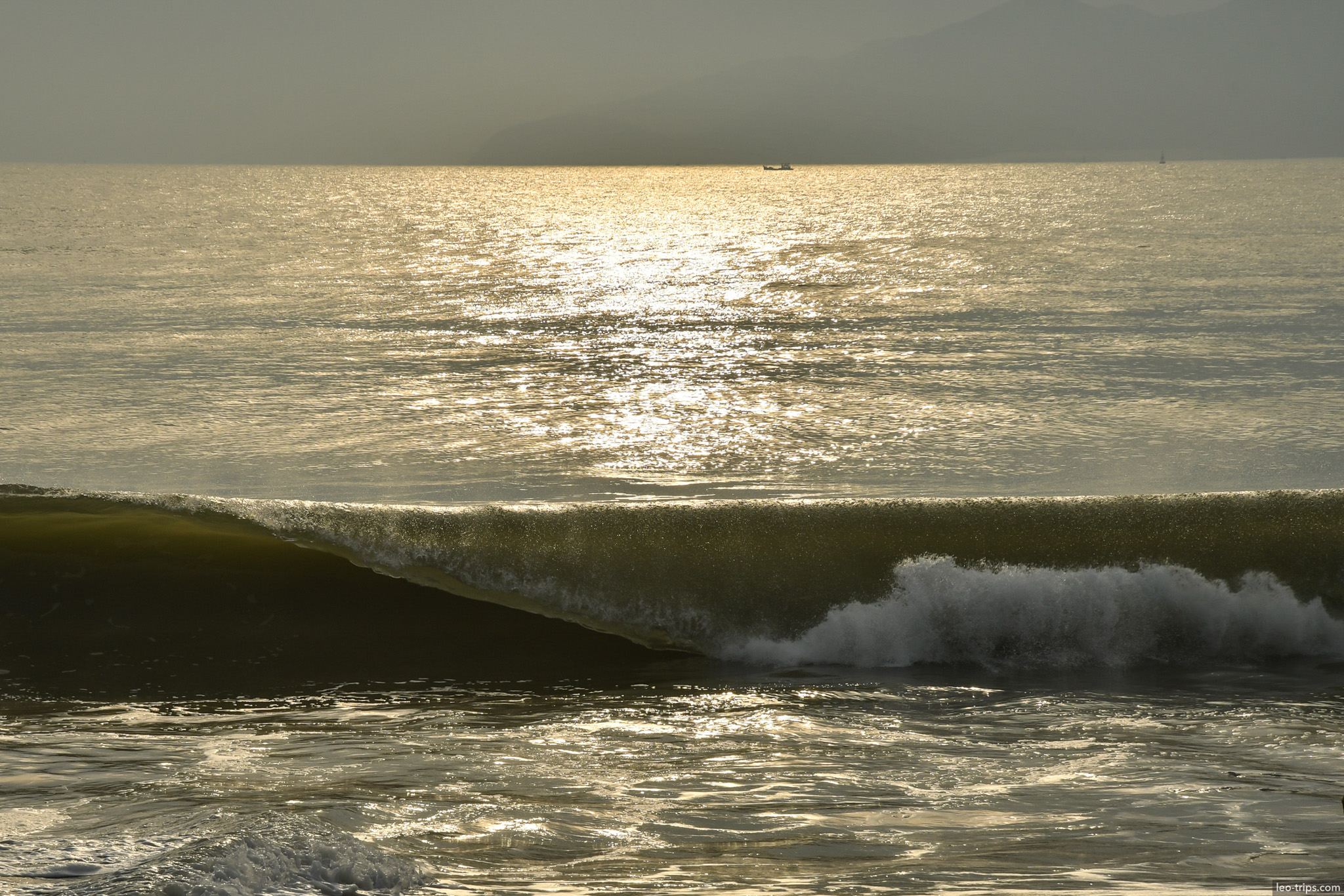bicycle silhouette seaside railing nha trang nha trang