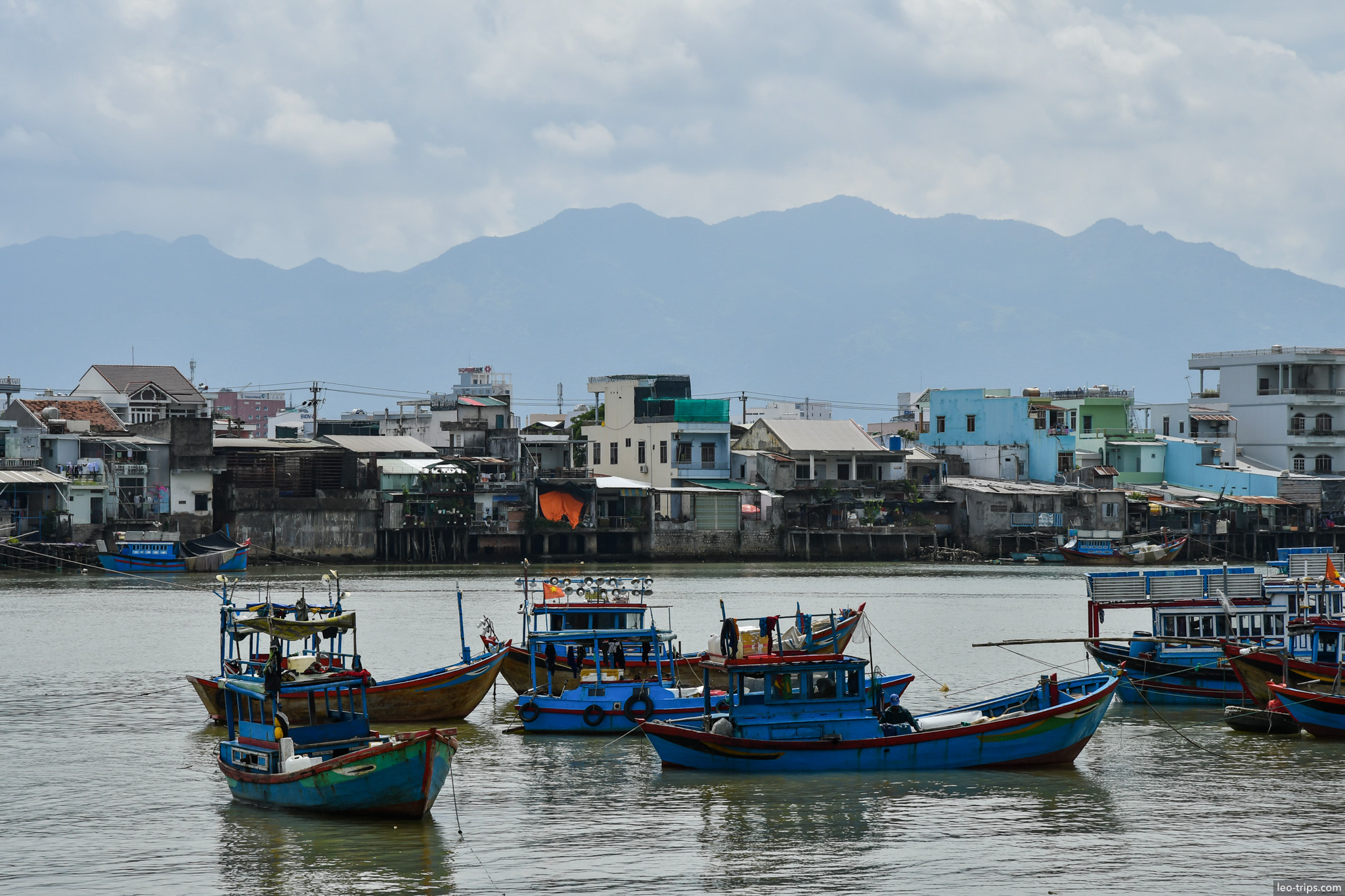 po nagar main kalan tower side view nha trang