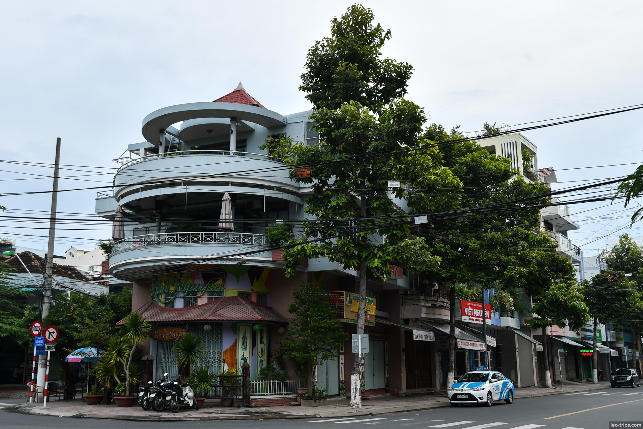 tuong dai 23 thang 10 monument quy nhon nha trang