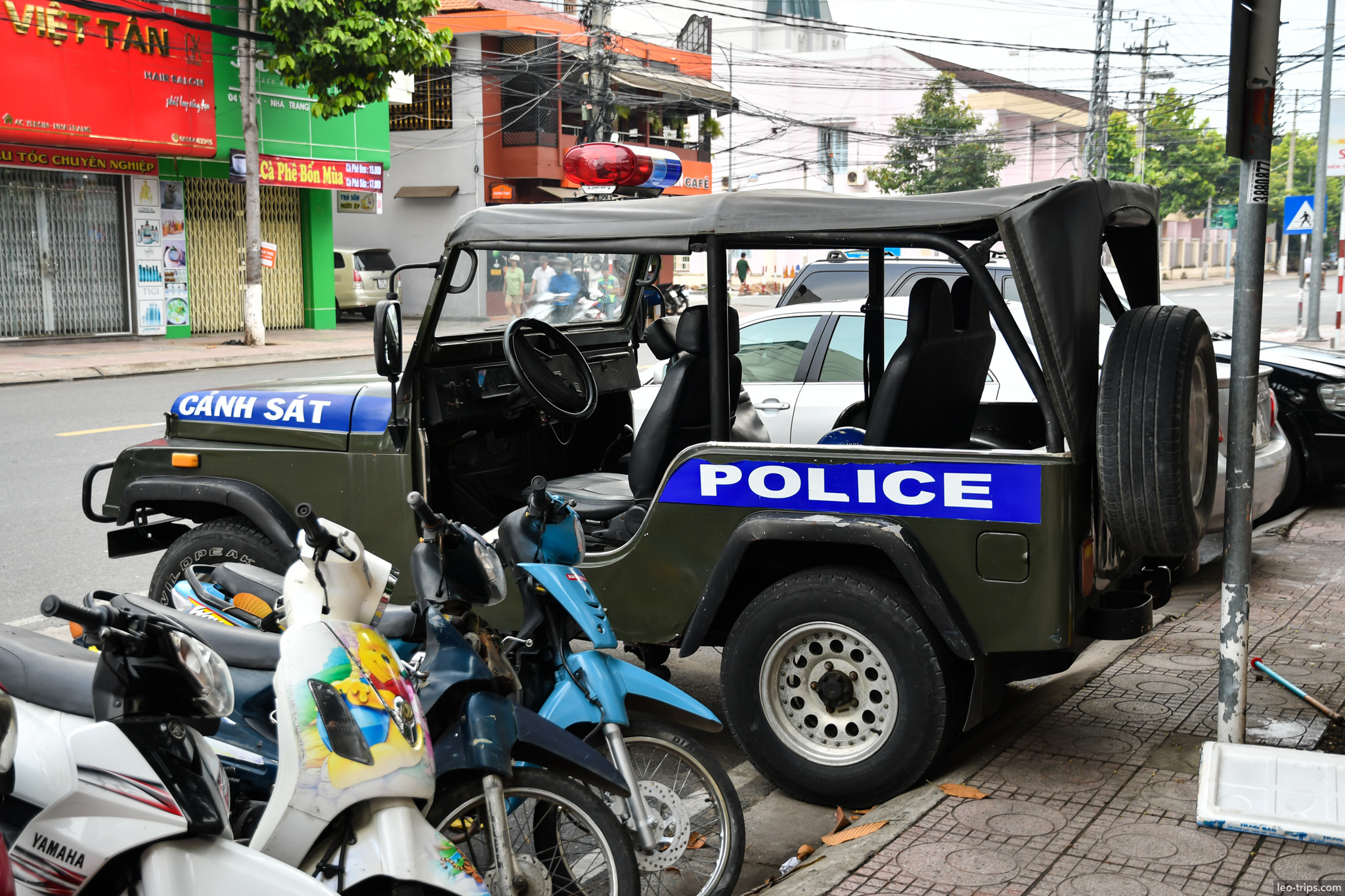 vietnamese students blue uniform march nha trang nha trang