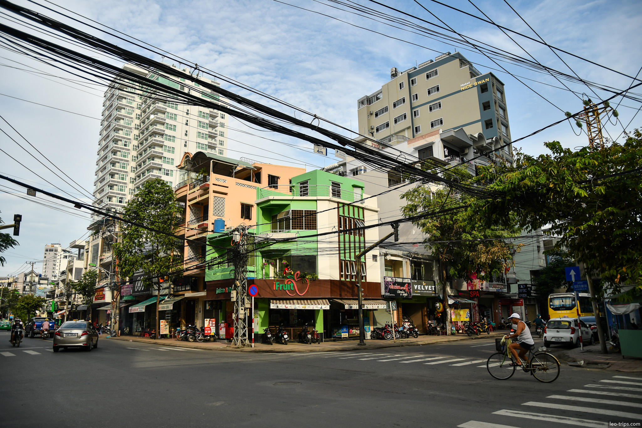 vinasun taxi street construction nha trang nha trang