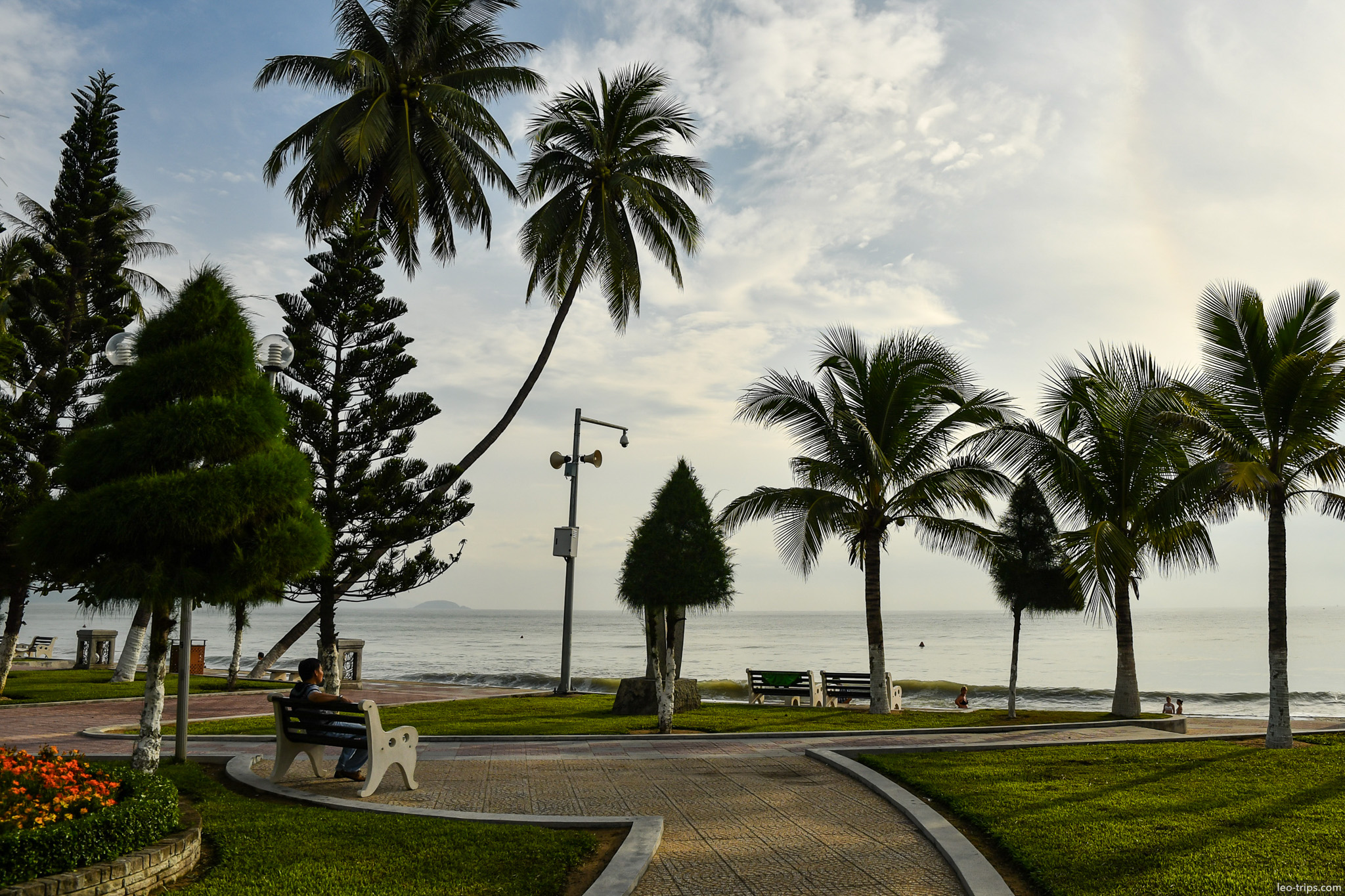 woman posing selfie tripod nha trang beach nha trang